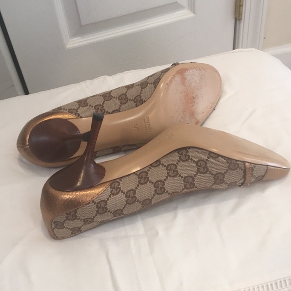 Authentic Gucci Shoe and Bag Set. - Picture 1 of 8